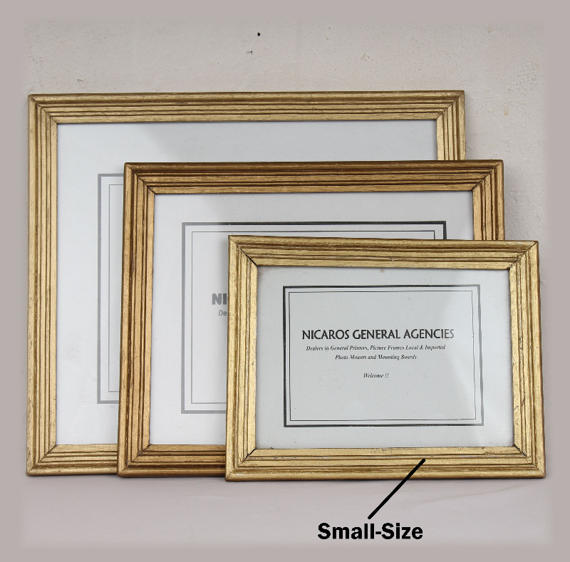 Picture 1 of Wooden Small Size Photo Frame